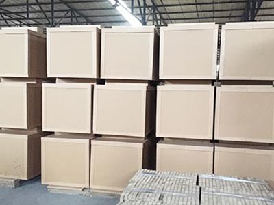 蜂窩紙箱的尺寸可根據(jù)客戶要求定做